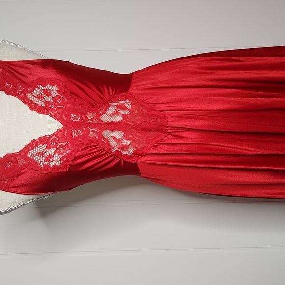 Vintage Miss Elaine red lace cut-out silky Fantasy  babydoll maxi slip dress - Picture 4 of 12